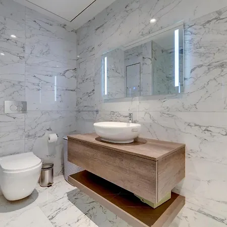 Apartment Mercury Tower By Buena Vista Saint Julian's