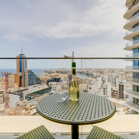 Mercury Tower By Buena Vista Apartment *