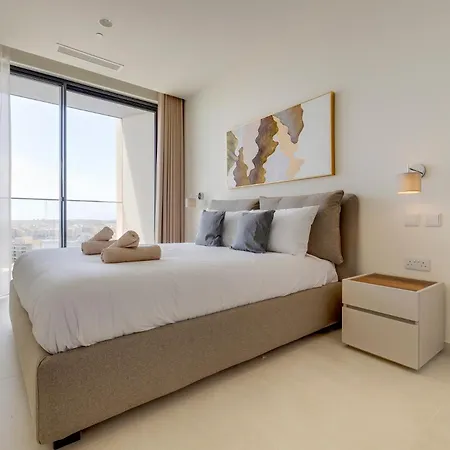 Mercury Tower By Buena Vista Apartment