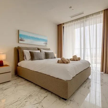 Apartment Mercury Tower By Buena Vista *