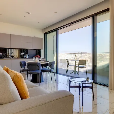 Mercury Tower Apartment *