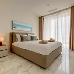 Apartment Mercury Tower By Buena Vista *
