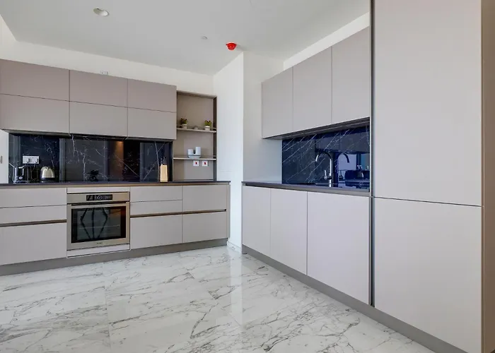 Mercury Tower By Buena Vista * سانت جوليان