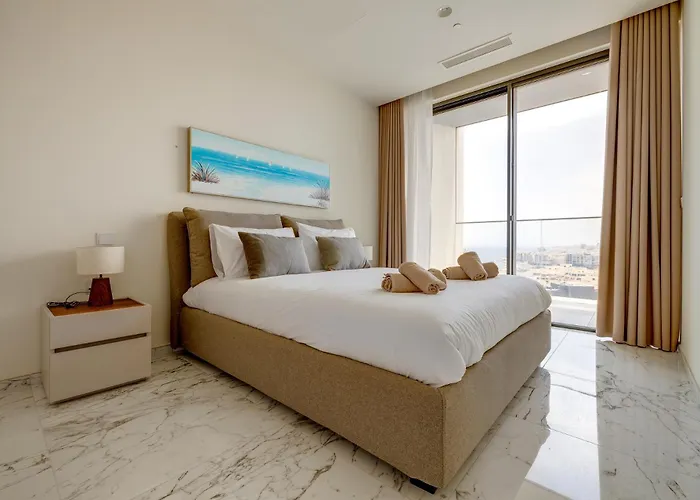 Mercury Tower By Buena Vista San Ġiljan